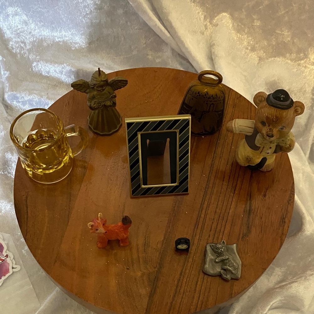 A lot of mini trinket items